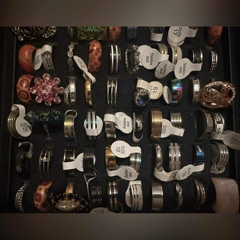 100 rings - Picture 3 of 6